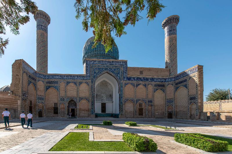 Gur-Emir Mausoleum Eingangsbereich mit Vorplatz in Samarkand