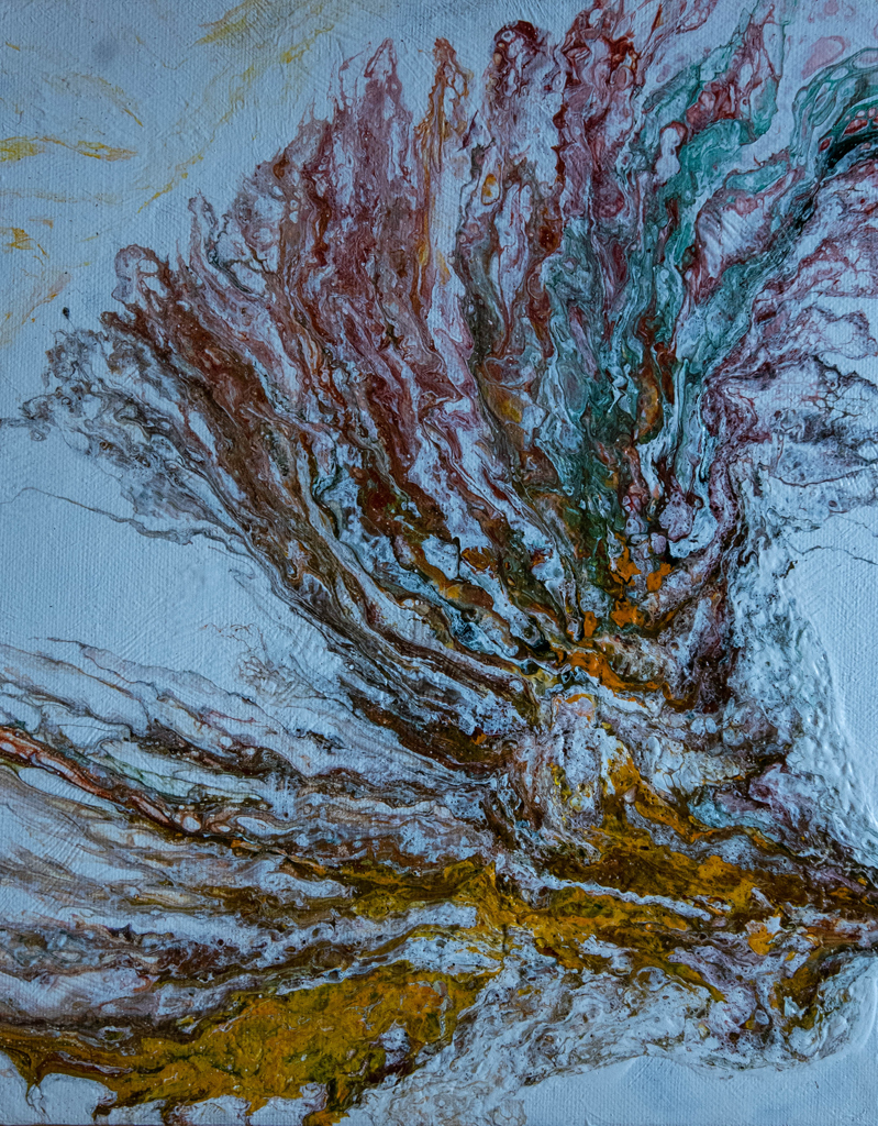 Acrylpouring - fließende Farben mit einzelnen Zellen weiß mit rost, grün und ocker