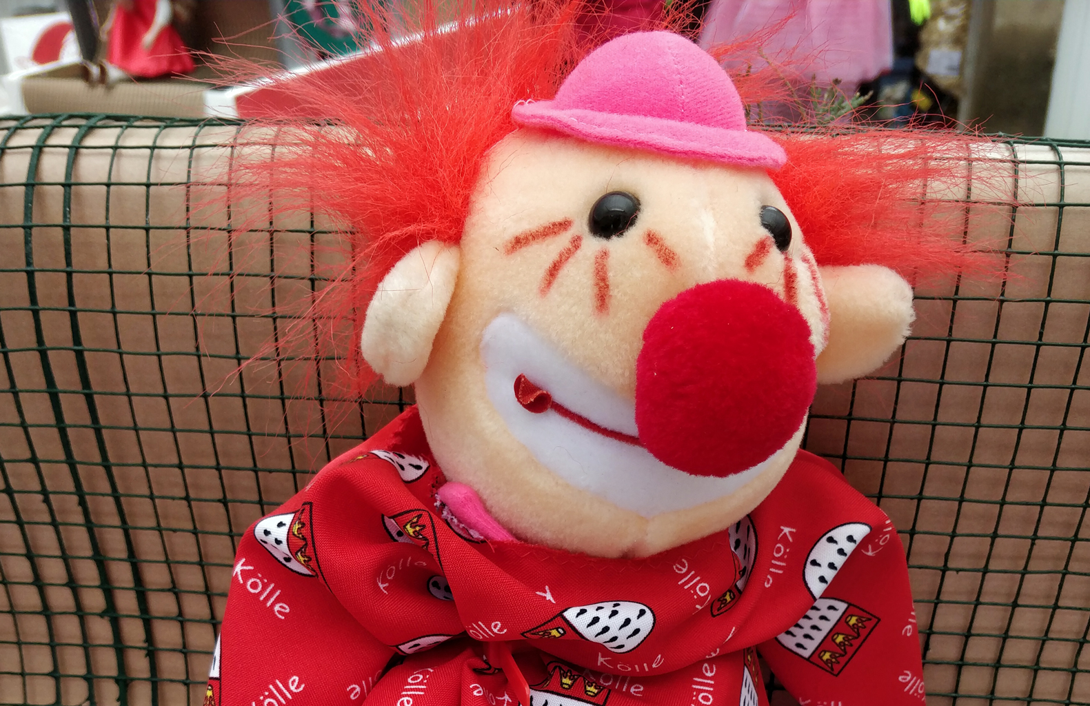 Clown-Puppe auf Karnevalswagen
