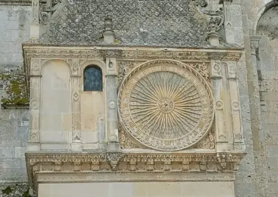 Sonnenuhr an der Nordfassade der Kathedrale de Chartres
