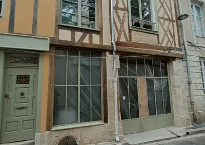 alte zu restauriende Fachwerkhäuser in Chartres